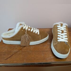 Frye Ivy Low Suede And Sherpa Slip On Mules Brand New 8.5